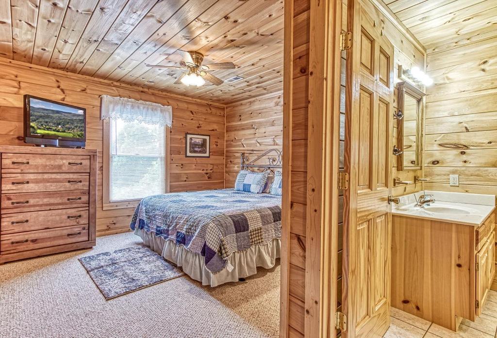 Вилла Smoky Mountain Gem Гатлинбург Экстерьер фото