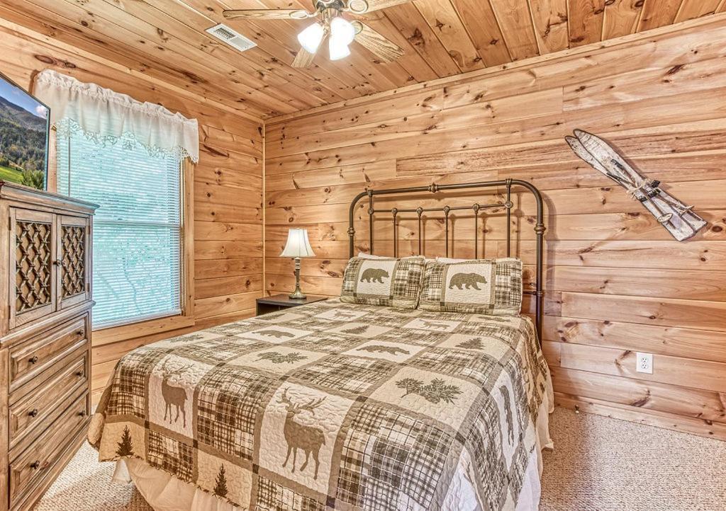 Вилла Smoky Mountain Gem Гатлинбург Экстерьер фото