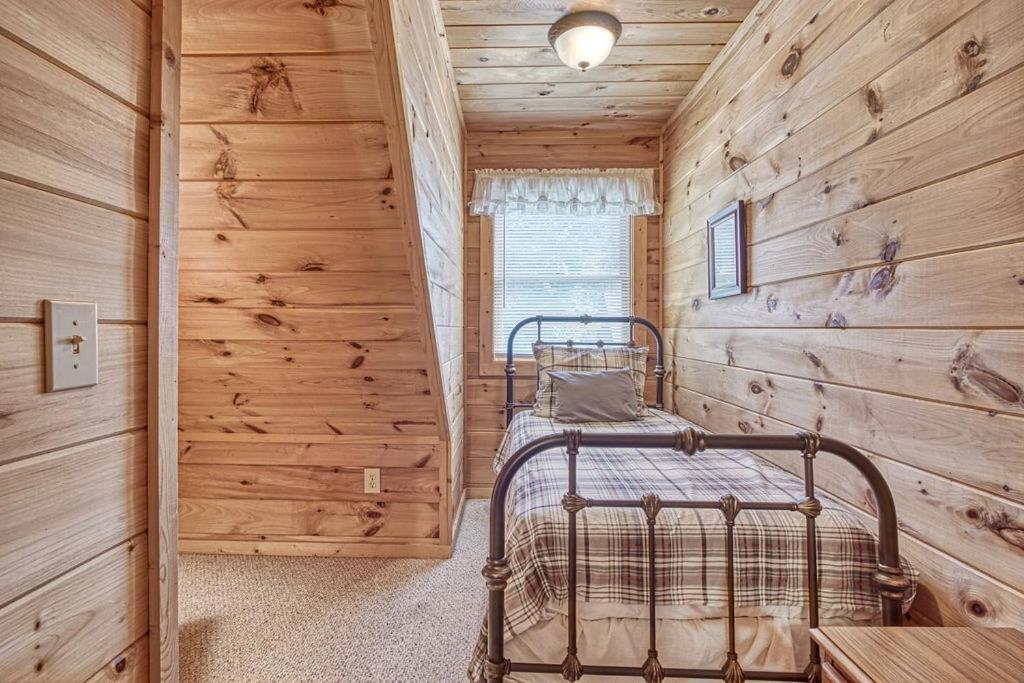 Вилла Smoky Mountain Gem Гатлинбург Экстерьер фото