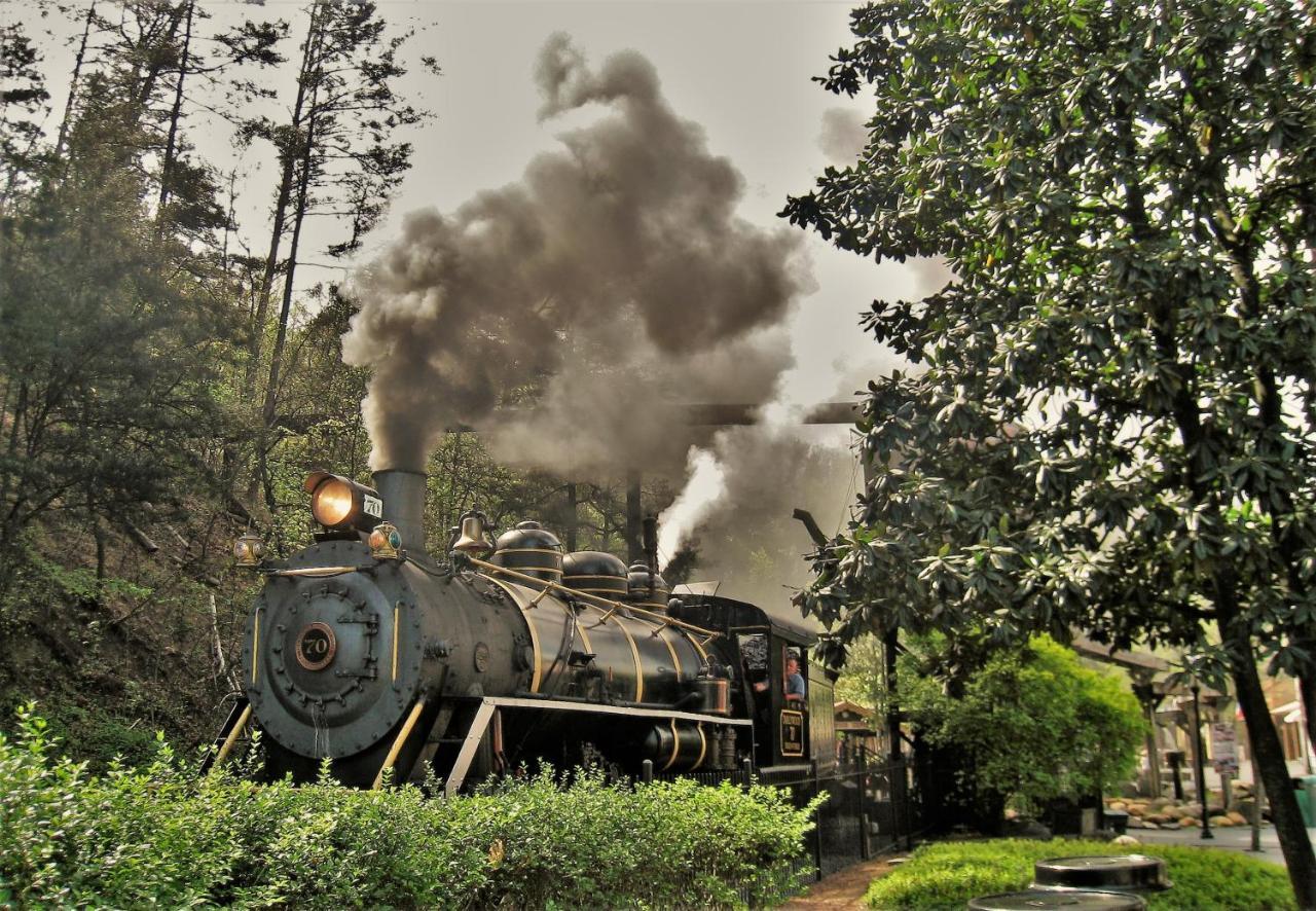 Вилла Smoky Mountain Gem Гатлинбург Экстерьер фото
