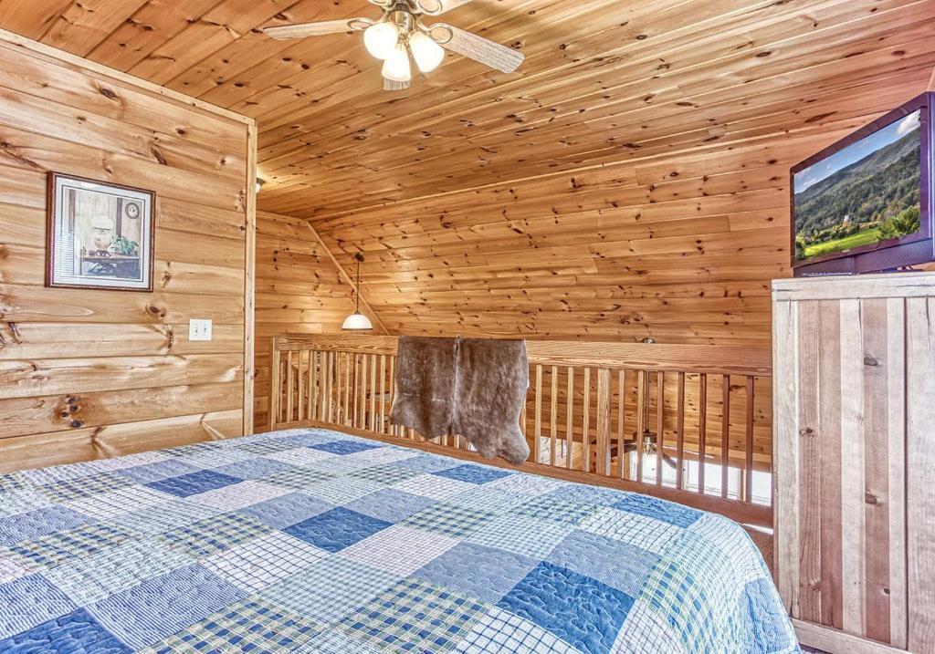 Вилла Smoky Mountain Gem Гатлинбург Экстерьер фото